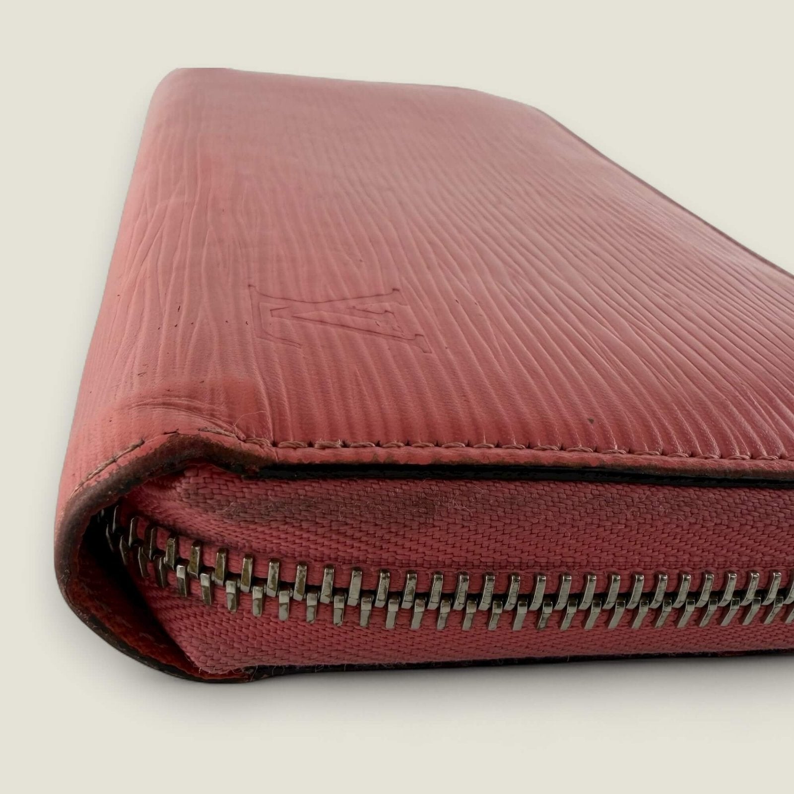 tweedehands Louis Vuitton portemonee lang roze leer