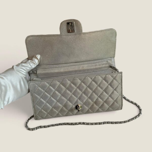 Chanel clutch bag on chain silver pre-owned