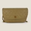 Chanel vintage tas halve maan dubbel flap schoudertas beige lamsleer