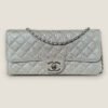 Pre-owned Chanel clutch on chain zilverkleurig