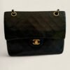 Tweedehands Chanel vintage schoudertas medium tall classic flap zwart