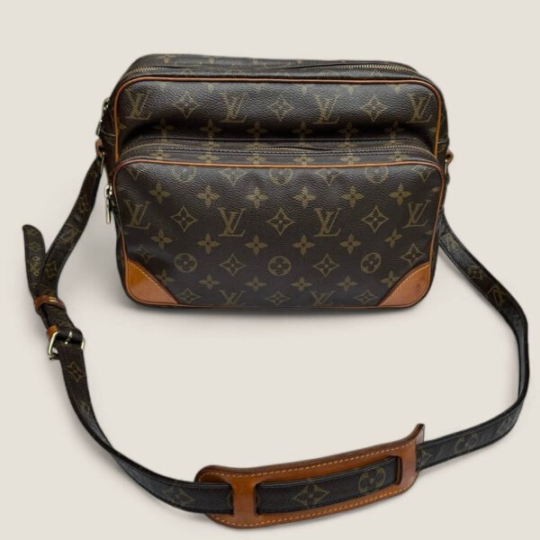 Pre-loved Louis Vuitton Nile shoulderbag LV monogram canvas