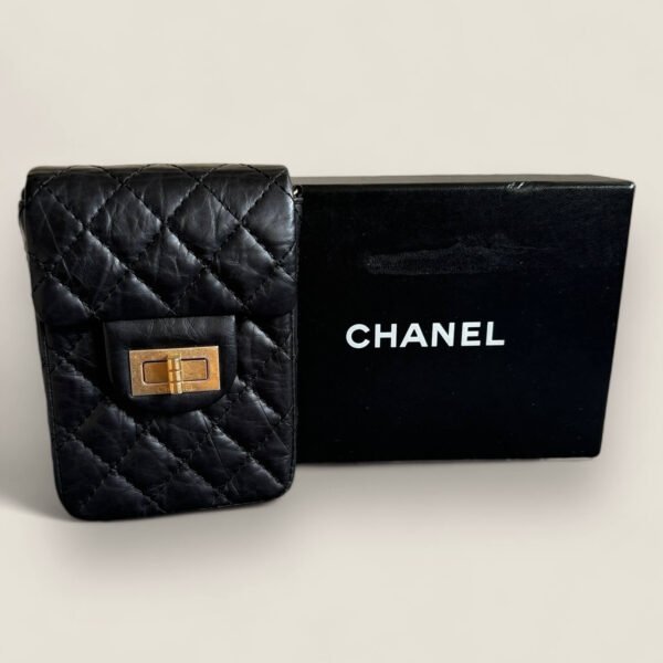 Pre-owned Chanel mini crossbody bag met originele doos