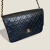 Tweedehands klassieke Chanel tas lamsleer