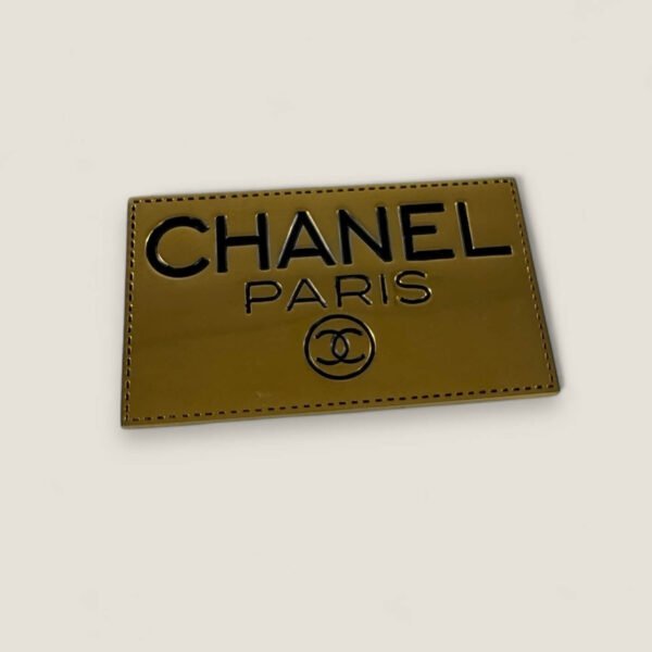 Jaren 90 Chanel broche naamplaatje met logo