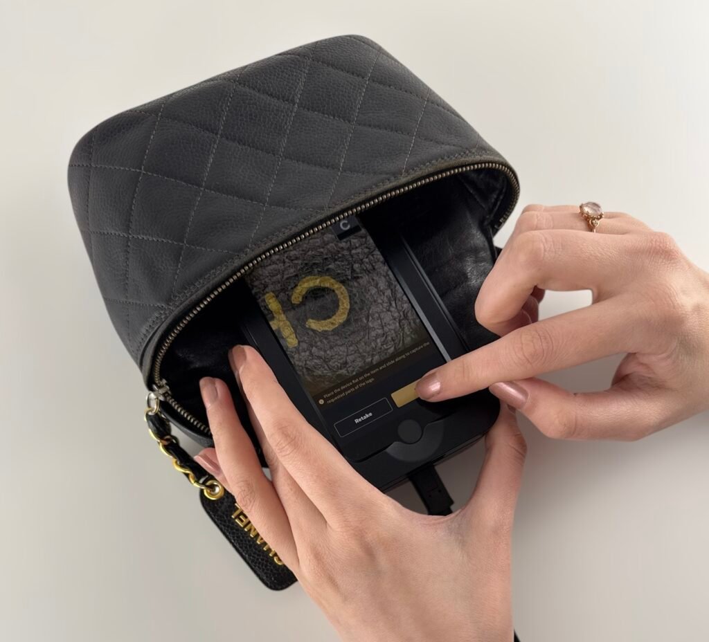 Designer items controleren op authenticiteit Entrupy bij Purse Curse