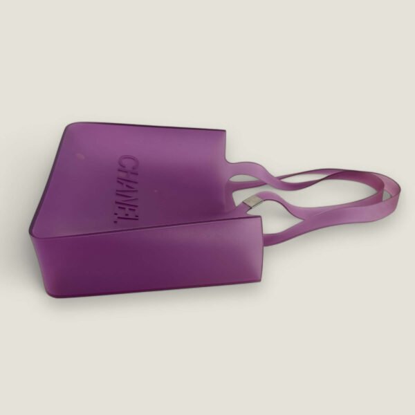 Jelly tote Chanel purple in plastic