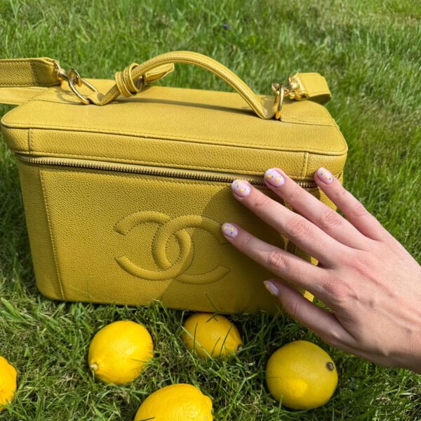 Chanel lemons