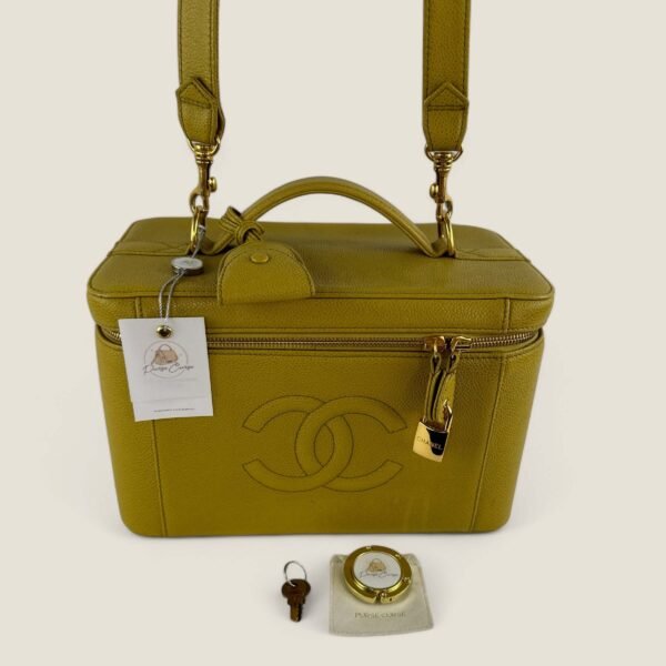 Chanel preowned vanity bag caviar leather with padlock and keys