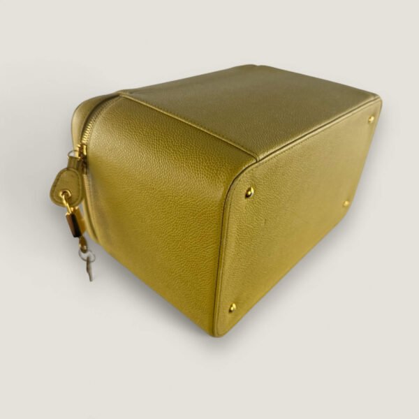 Hoekjes Chanel vintage tas