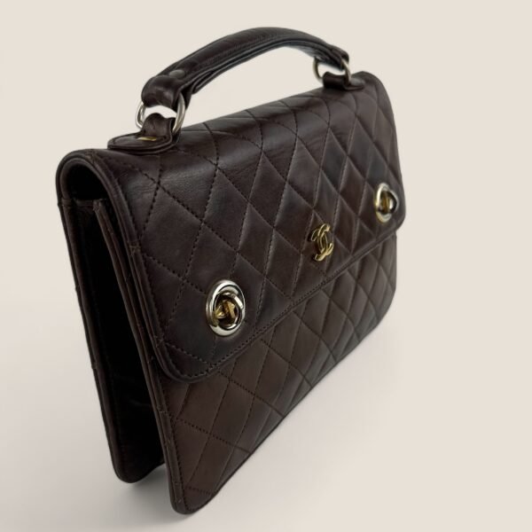 Preloved Chanel briefcase with shoulderstrap brown leather