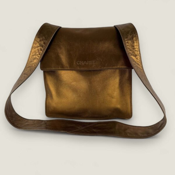 Tweedehands Chanel metallic gouden schoudertas