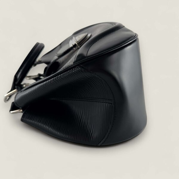 Tweedehands sac Montaigne zwart epi leer Louis Vuitton