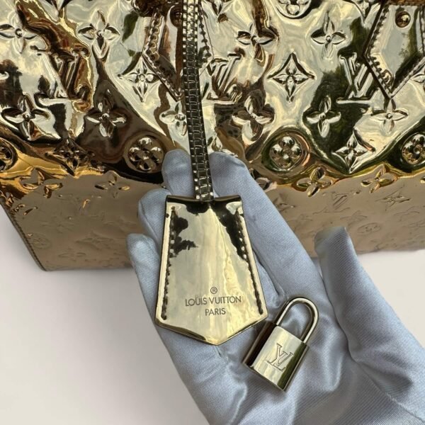 Collectors item Louis Vuitton miroir