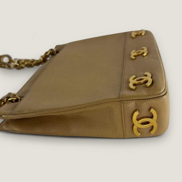 Preloved Chanel tote CC logo beige caviar leather