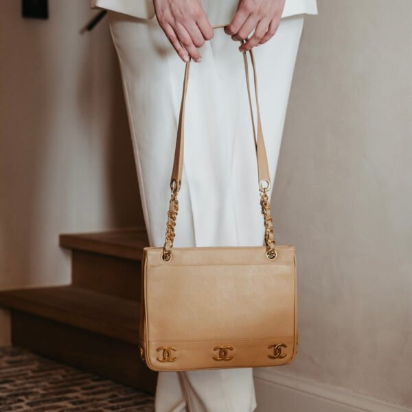 Vintage Chanel caviar schoudertas beige