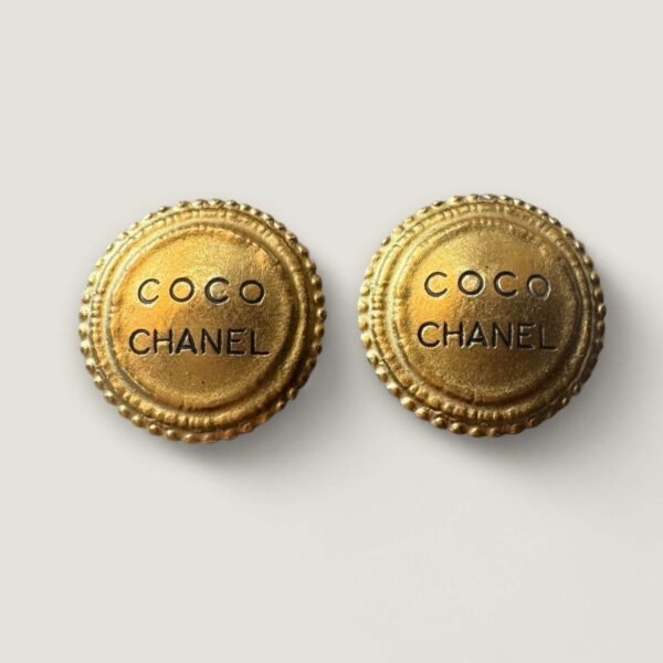 Vintage clip on oorbellen 90s Coco Chanel rond