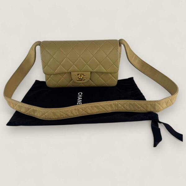 Authentic preloved Chanel classic shoulderbag with leather shoulderstrap