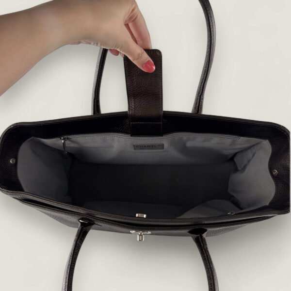Binnenkant authentieke Chanel executive tas