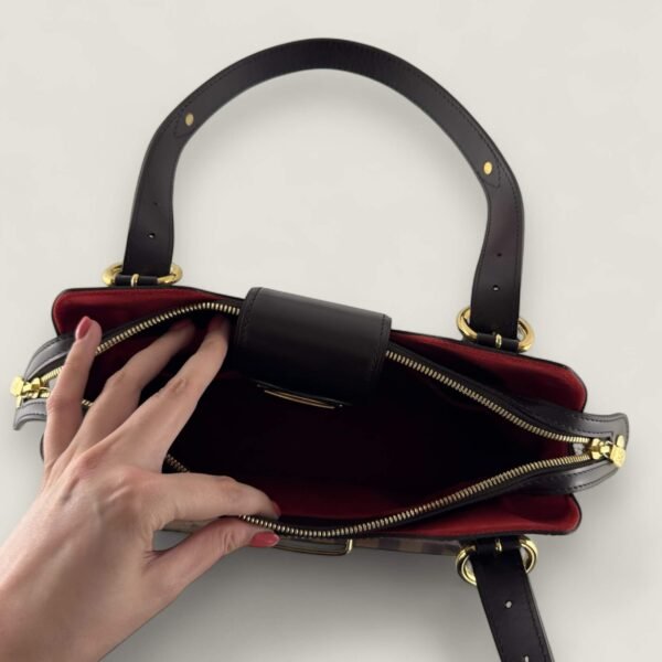 Binnenkant authentieke Louis Vuitton Sistina tas