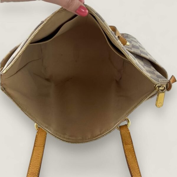 Binnenkant authentieke Louis Vuitton tas