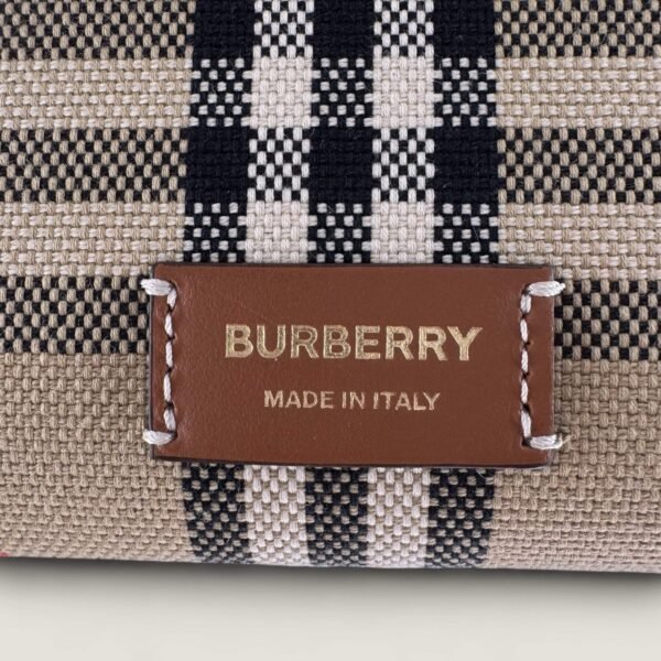 Burberry made in Italy shopper
