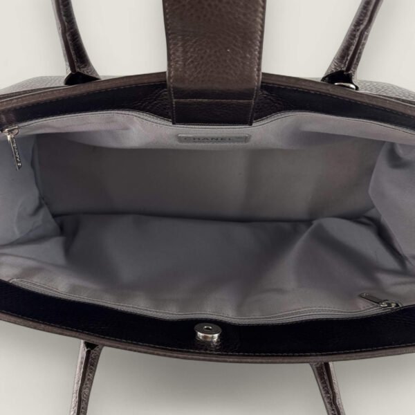 Chanel Executive tote bruin metalic leer