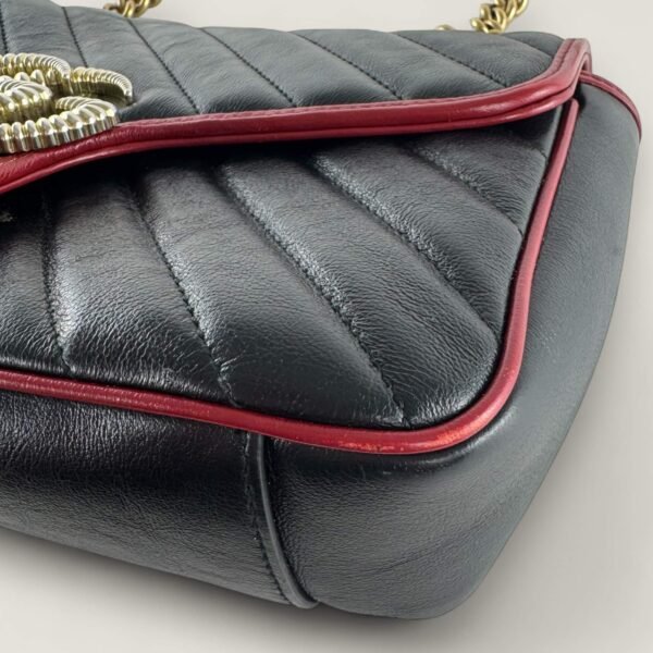 Gebruikerssporen hoekjes Gucci Marmont tas
