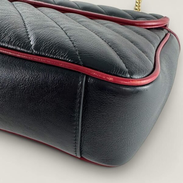 Hoeken Gucci GG Marmont tas