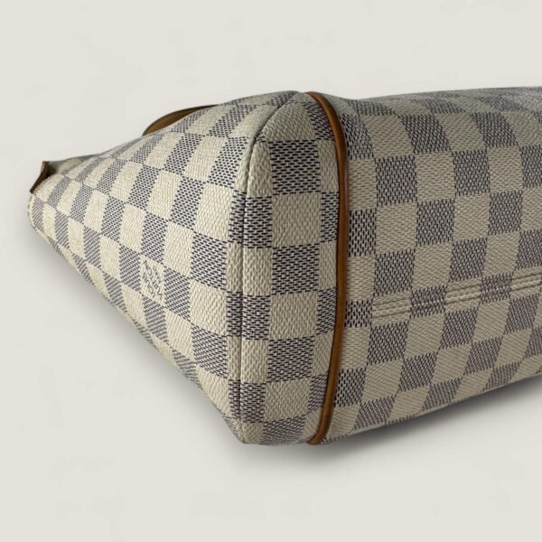 Hoekjes Louis Vuitton Totally PM