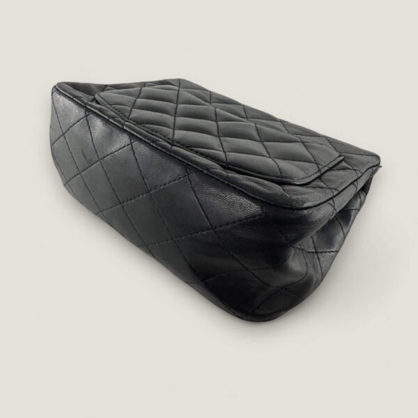 Hoekjes authentieke Chanel mini flapbag