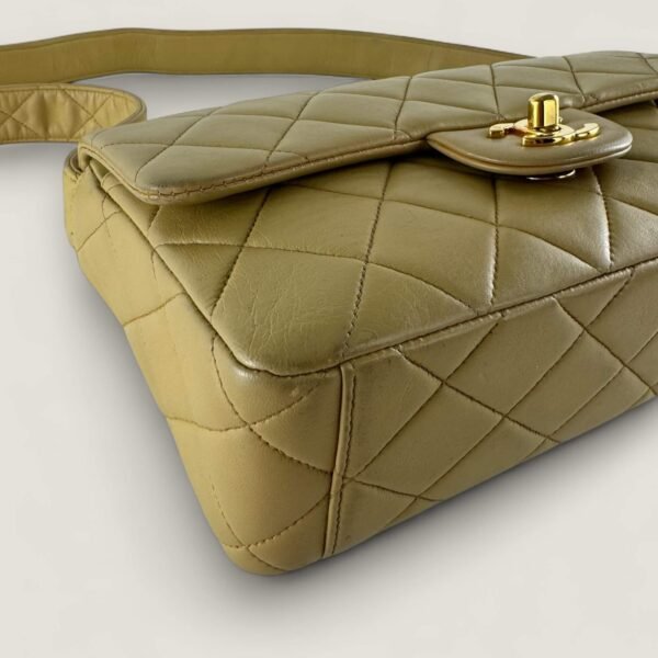 Hoekjes tweedehands designer tas Chanel