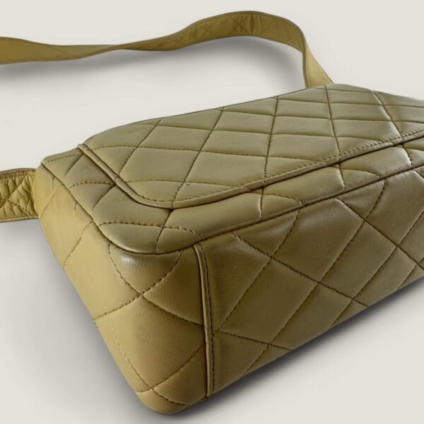 Hoekjes vintage Chanel tas