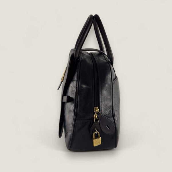 zijkant Dior Saddle bowler ostrich leer