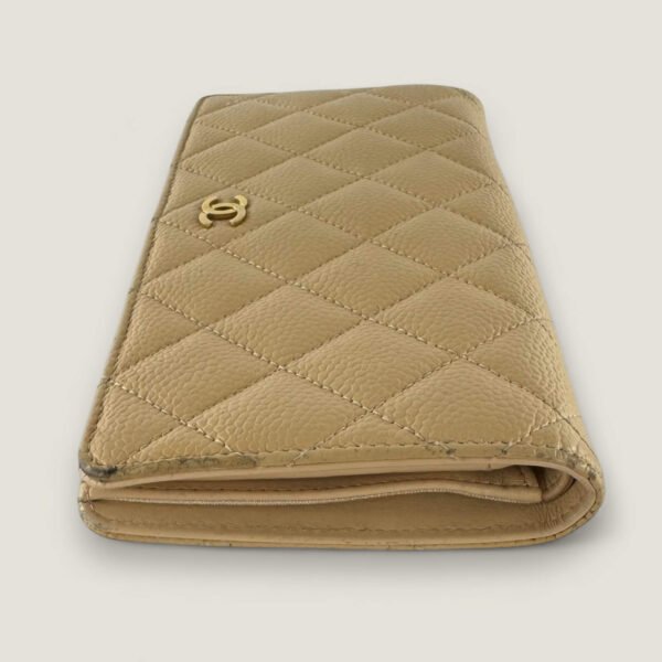 Zijkant authentieke Chanel portemonnee
