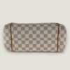 onderkant Louis Vuitton damier azur tas