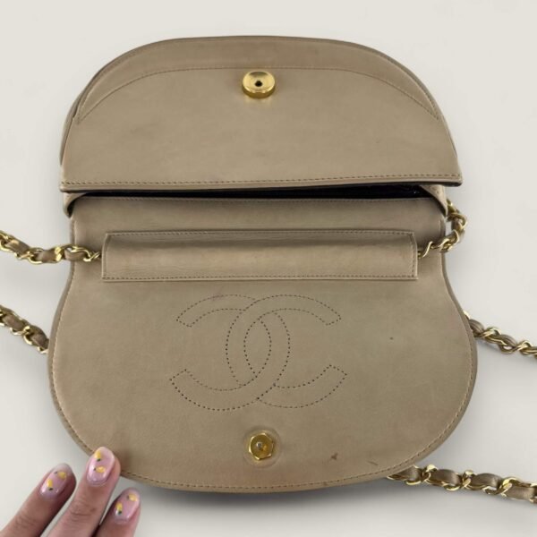 Binnenkant authentieke Chanel schoudertas