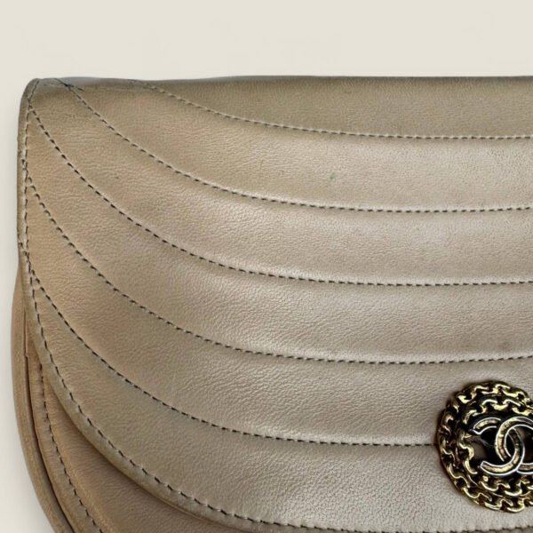 Chanel pushlock flapbag