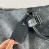 Detail zwart vachetta leer Louis Vuitton Keepall 50