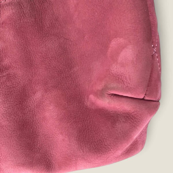 Gebruikerssporen Chanel flap bag - detailfoto Gebruikerssporen Chanel flap bag - detailfoto