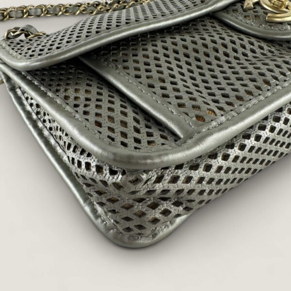 Hoekjes tweedehands Chanel tas