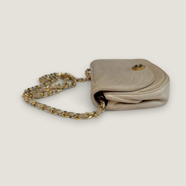 Tweedehands Chanel schoudertas 24k vergulden hardware