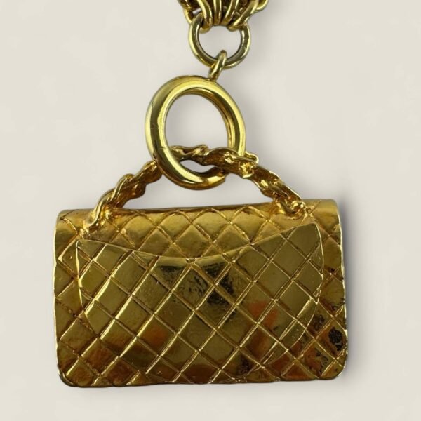 achterkant Chanel vintage classic flap bag ketting