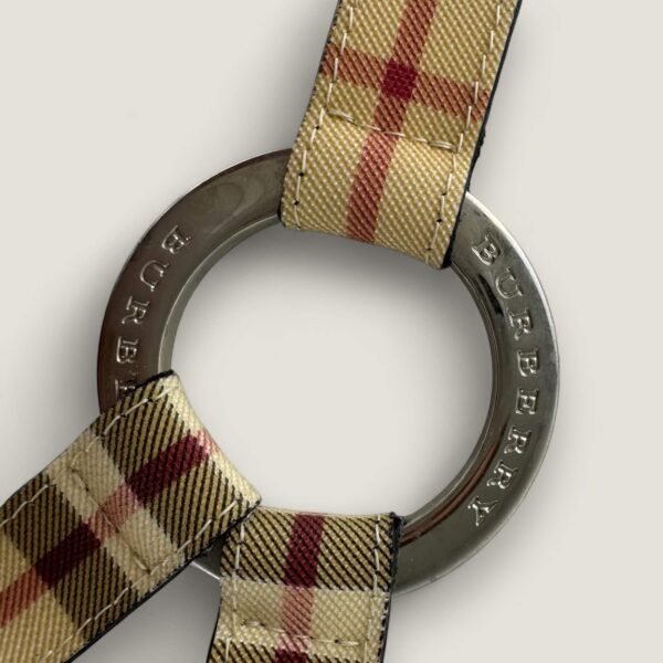 authentieke burberry riem close up