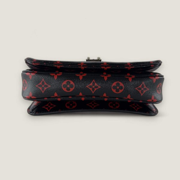 onderkant Louis Vuitton Infrarouge Pochette Métis 