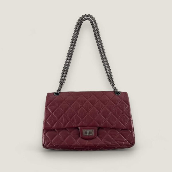 pre-loved Chanel klassieke schoudertas