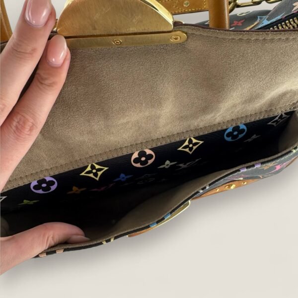 Binnenkant authentieke preloved Louis Vuitton tas