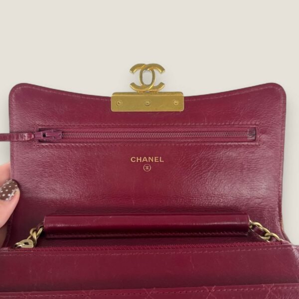 Chanel 2.55 Reissue WOC interieur vakken Chanel 2.55 Reissue WOC interieur vakken