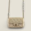 Chanel Mini Flap tas handtas met parelketting Chanel Mini Flap tas handtas met parelketting