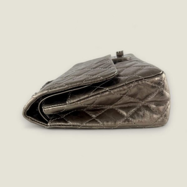 Chanel Reissue 226 metallic bronze leren flap bag Chanel Reissue 226 metallic bronze leren flap bag